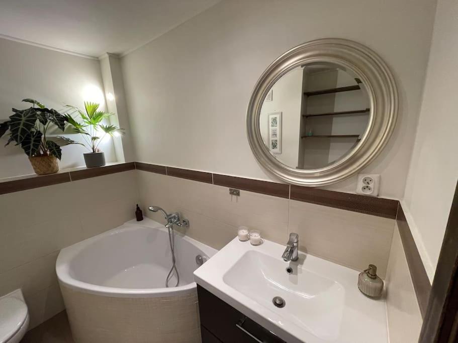 Comfortable Apartment In Warsaw Bielany Zewnętrze zdjęcie