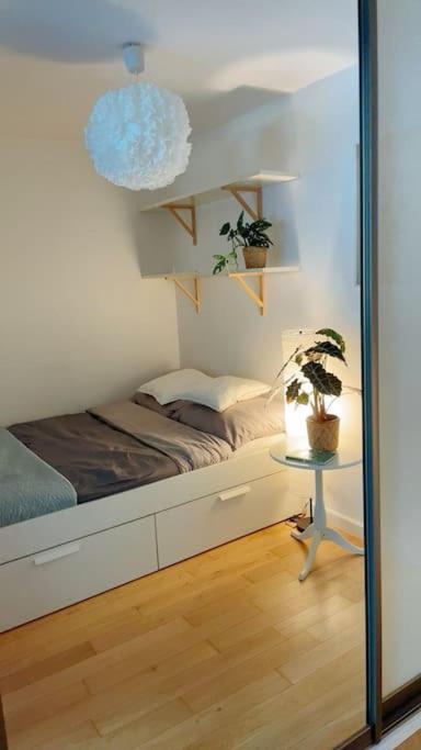 Comfortable Apartment In Warsaw Bielany Zewnętrze zdjęcie